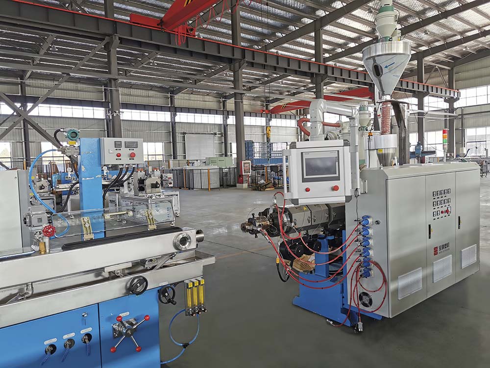 Iyara Automotive Pa tube Extrusion Line (1)