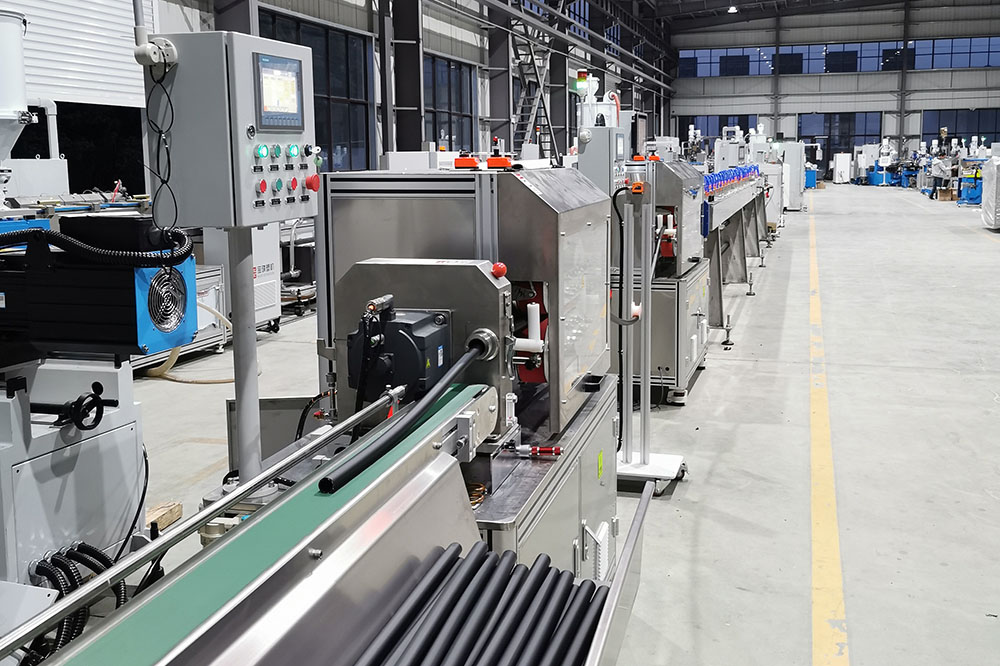 TPV Knitting Composite Pipe Extrusion Line (9)