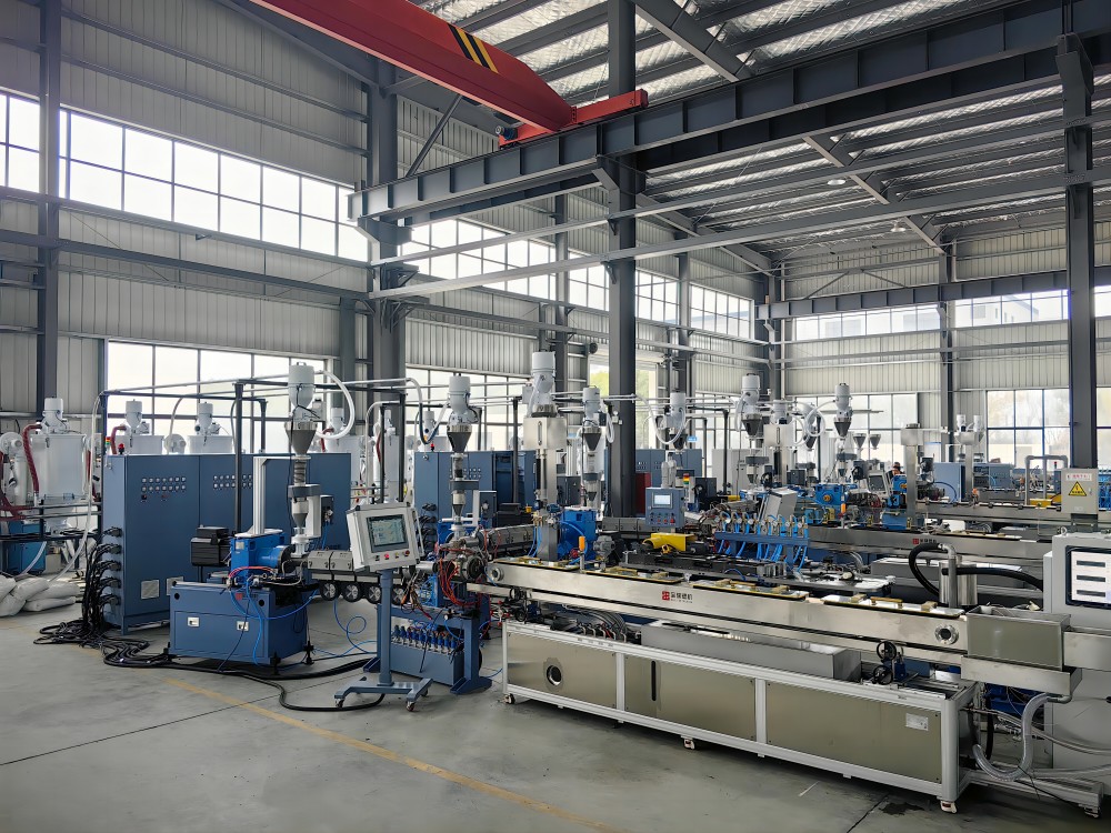 tulo-layer PA pipe extrusion-2